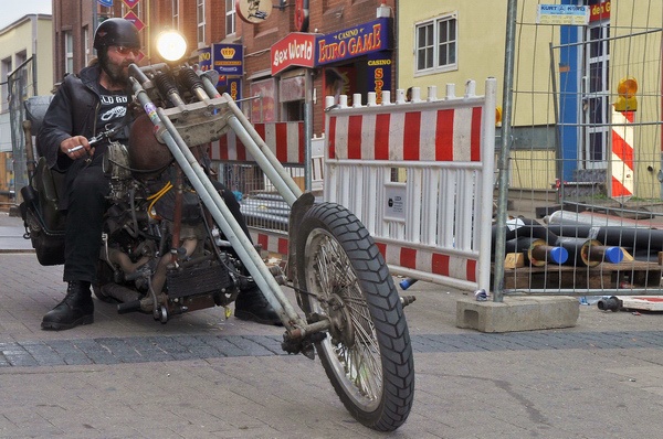 Harley PartyII 2010   062.jpg